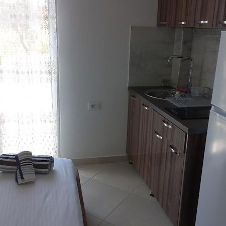 Arjan Dyli Guesthouse Ksamil Szoba fotó